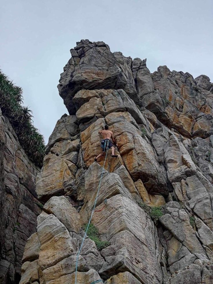 Long-Dong rock climbing experience